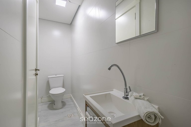 Casa c/ terraço e churrasq. a 850m do mar JSF0748