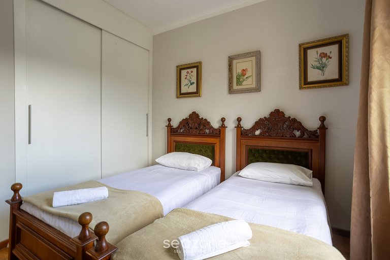 Apto 2 Quartos em Campos do Jordão LVR0412