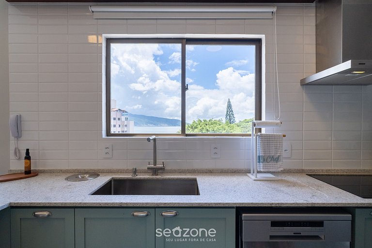 Casa c/ Jacuzzi e Churrasqueira, Coqueiros MTT0402