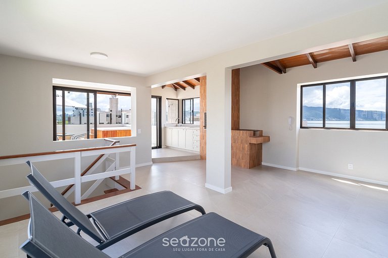 Casa c/ Jacuzzi e Churrasqueira, Coqueiros MTT0402