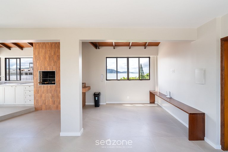 Casa c/ Jacuzzi e Churrasqueira, Coqueiros MTT0402