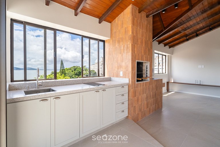 Casa c/ Jacuzzi e Churrasqueira, Coqueiros MTT0402