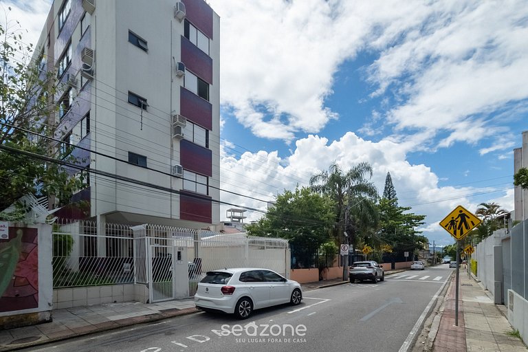 Casa c/ Jacuzzi e Churrasqueira, Coqueiros MTT0402