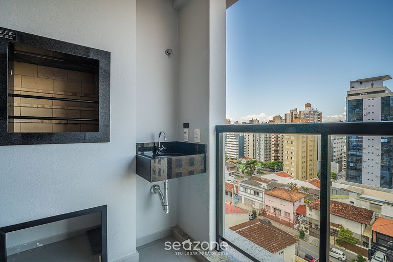 Apto c/ Churrasq. em Cond. c/ Piscina EVH0609