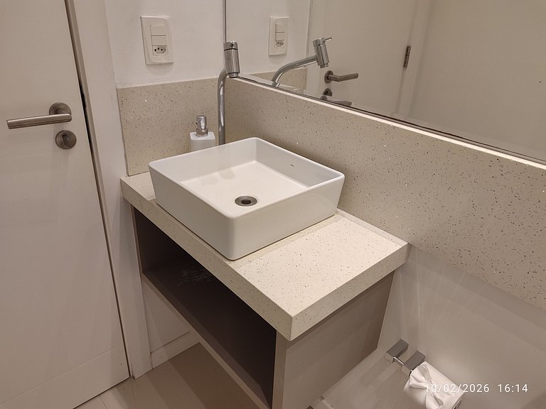 Apto 2 suites y Parrilla 550 m de la Playa EBF0702