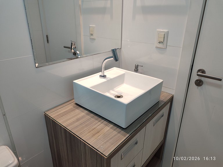 Apto 2 suites y Parrilla 550 m de la Playa EBF0702