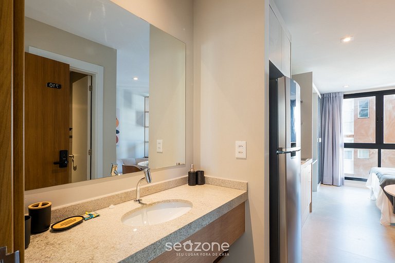 Studio en Cond. con Piscina y Vista Mar LIV0710