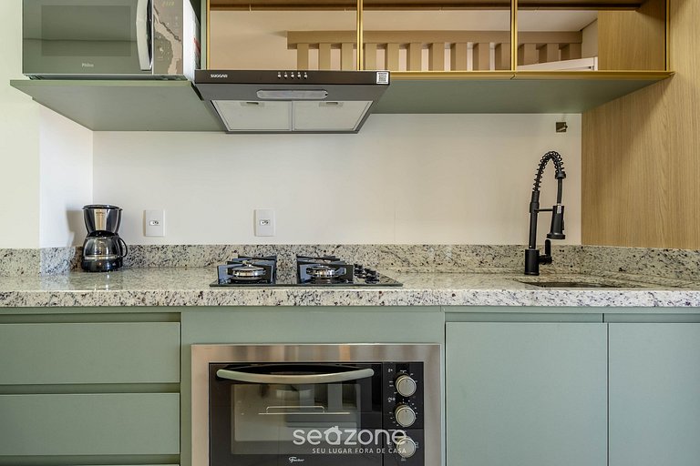 Apto en Cond. con Piscina y Vista Mar BHC1206