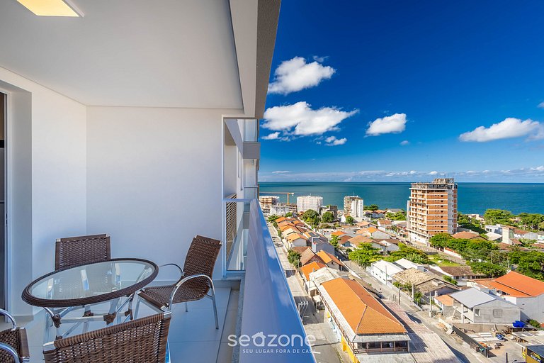 Apto em Cond. c/ Piscina e Vista Mar - BHC1206