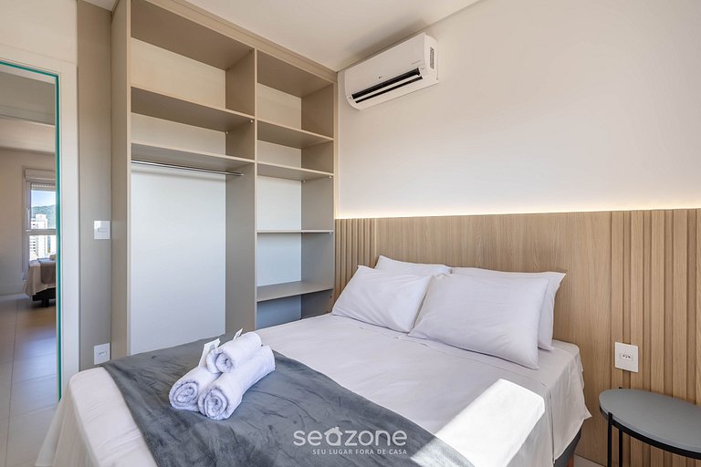 Apto en Cond. con Piscina y Vista Mar BHC1206