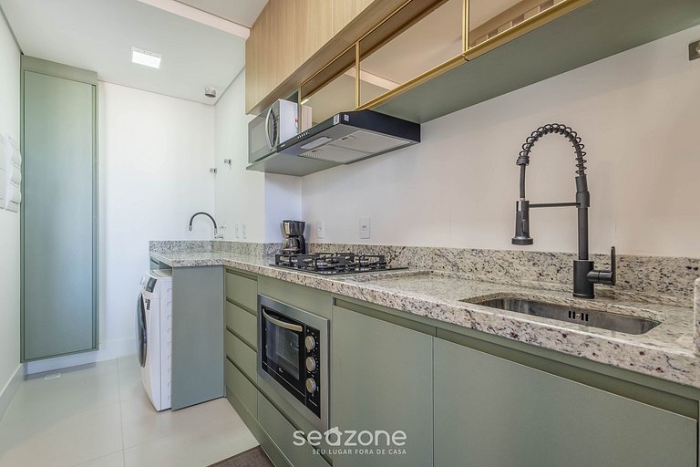 Apto en Cond. con Piscina y Vista Mar BHC1206