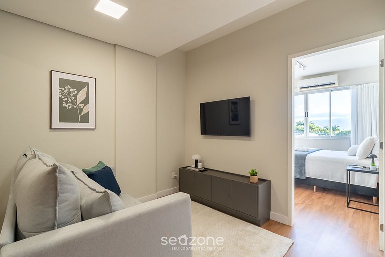 Apto completo no Centro de Floripa - EJO0306