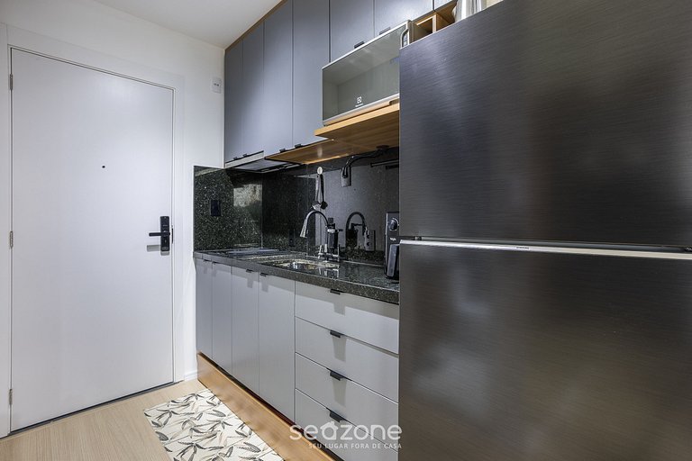 Studio moderno c/ varanda a 850m do Metrô MSZ0504