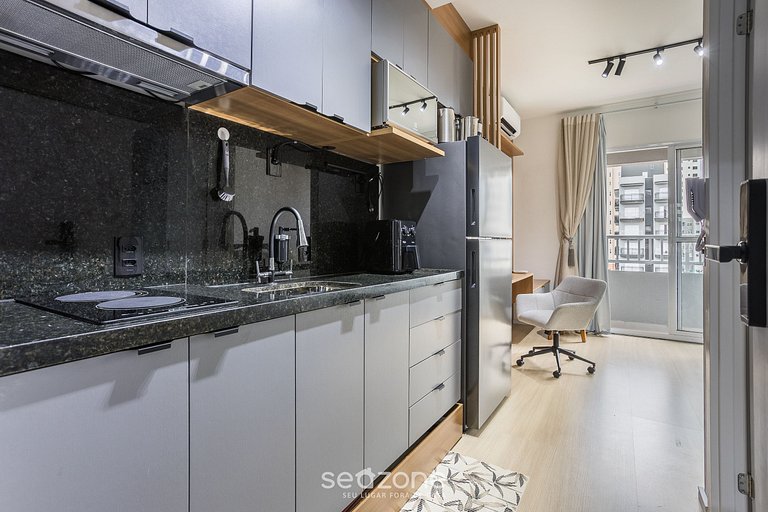 Studio moderno c/ balcón a 850 m del Metro MSZ0504