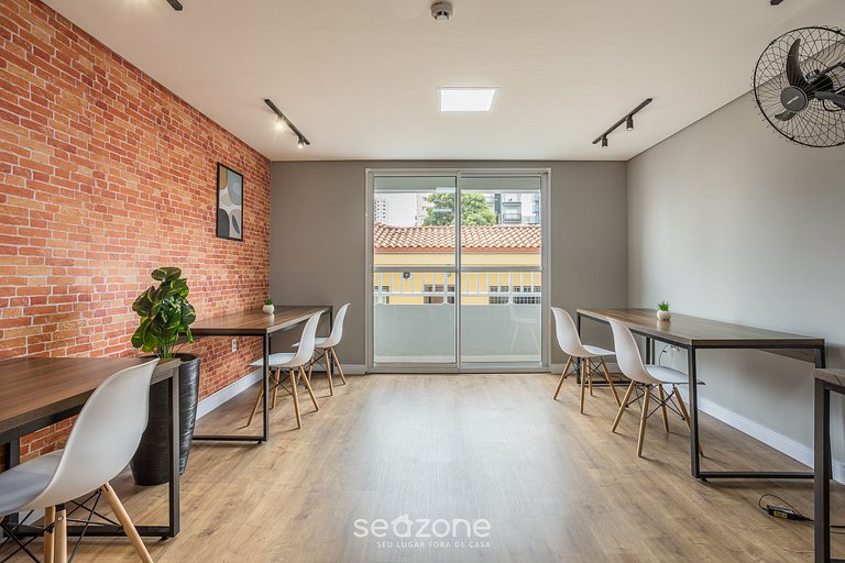 Studio moderno c/ balcón a 850 m del Metro MSZ0504