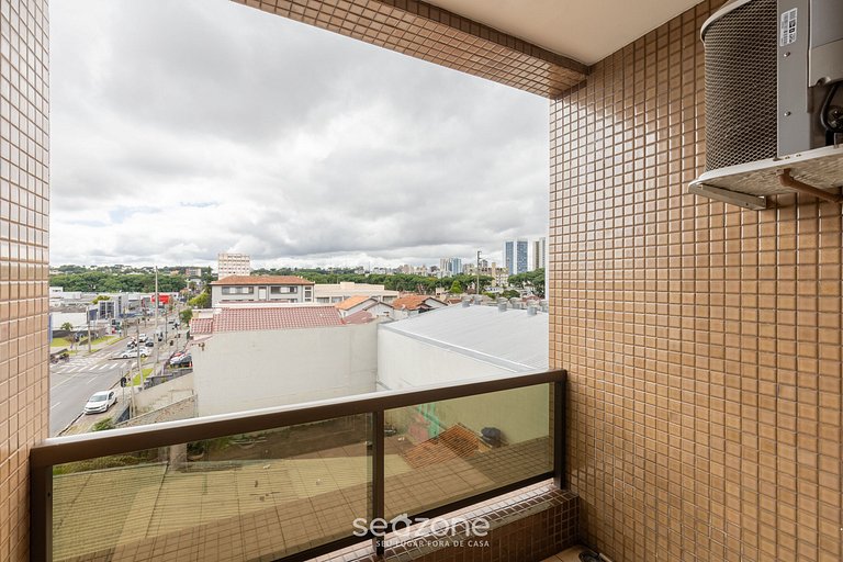 Studio con balcón en cond. con piscina UPP0314