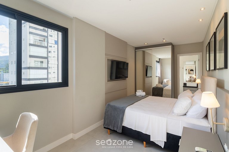 Apartamento com vista para o mar no condomínio a 280 metros