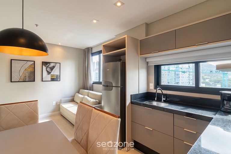 Apartamento com vista para o mar no condomínio a 280 metros