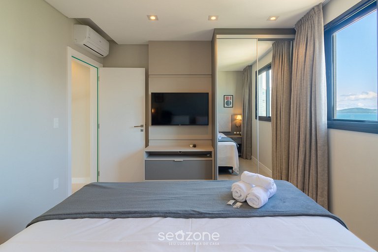 Apartamento com vista para o mar no condomínio a 280 metros