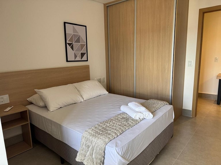 Apto en Cond. c/ Piscina en el Centro GRLB1505