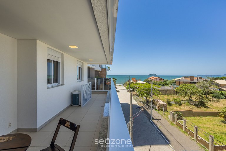 Apto con parrilla y vista a 100 m de Playa LTT0401