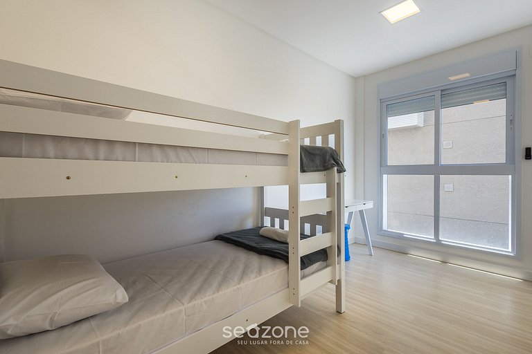 Apto con parrilla y vista a 100 m de Playa LTT0401