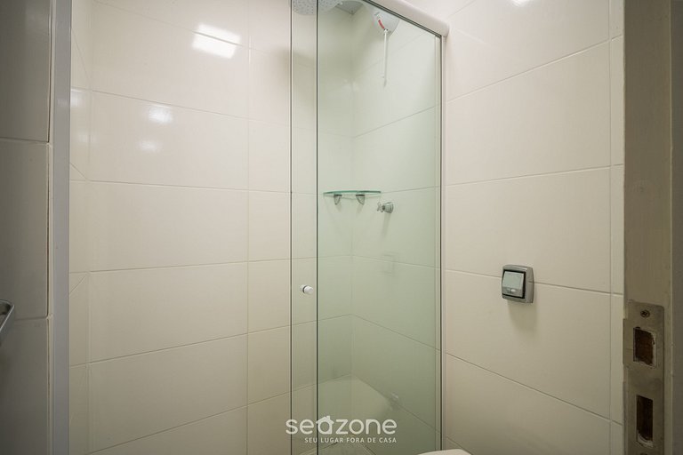 Estúdio Completo a 290m do Mercado Público EFA0304