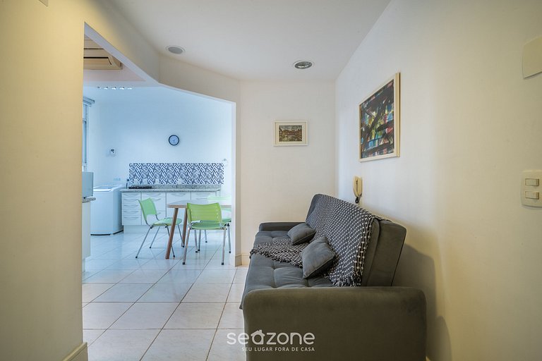 Estúdio Completo a 290m do Mercado Público EFA0304