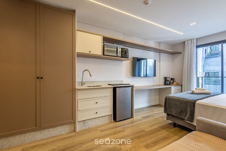 Studio con Balcón y Piscina en Cond. - PSO0806