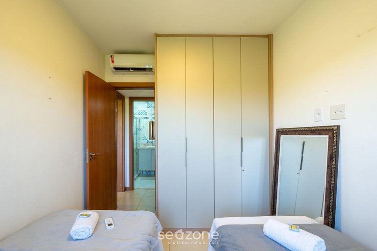 Apto em cond. c/ piscina a 750m da Praia RDW0103