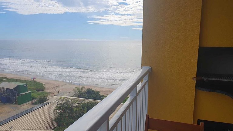 Apto c/ barbacoa y vista lateral al mar VAC1604