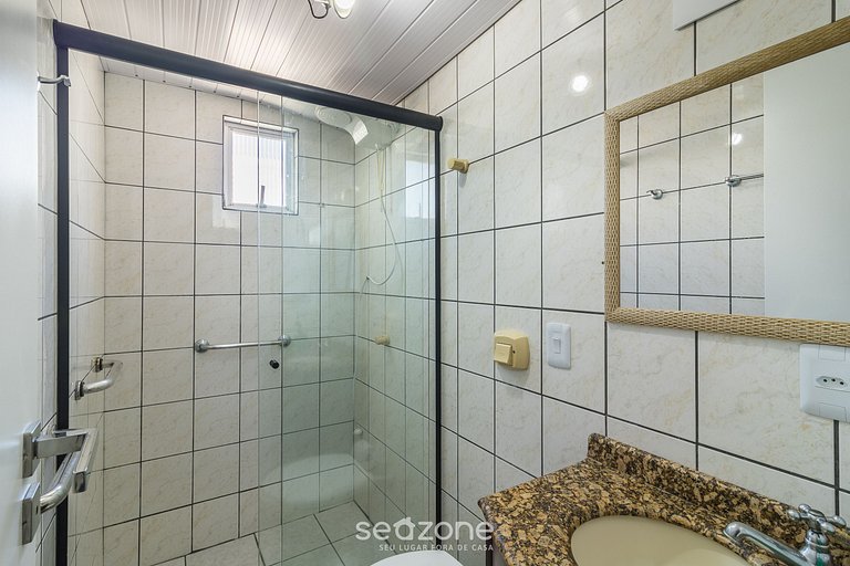 Apto no Centro de BC a 350m da Praia PAE1002