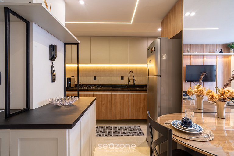 Apto em prédio à beira-mar c/ Piscina HSS0008