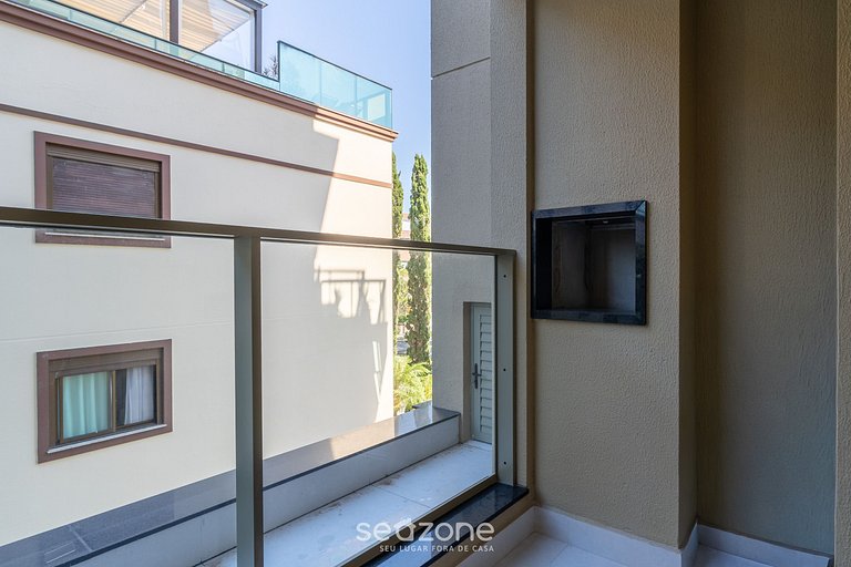 Apto em Cond. com Academia no Jurerê VOX0210