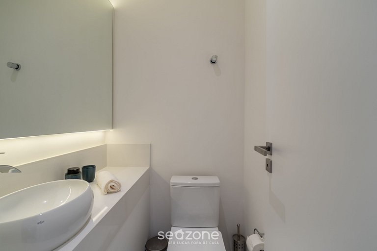 Apto em Cond. com Academia no Jurerê VOX0210