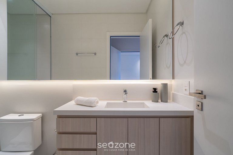 Apto em Cond. com Academia no Jurerê VOX0210