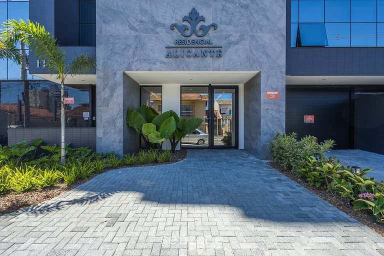 Apto con Parrilla y Vista Parcial al Mar ALE0803