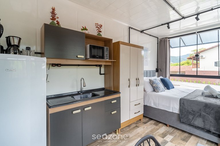 Studio com varanda privativa em Floripa SCJ0007