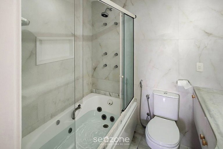 Apto c/ piscina, hidromassagem e vista mar MPA0313