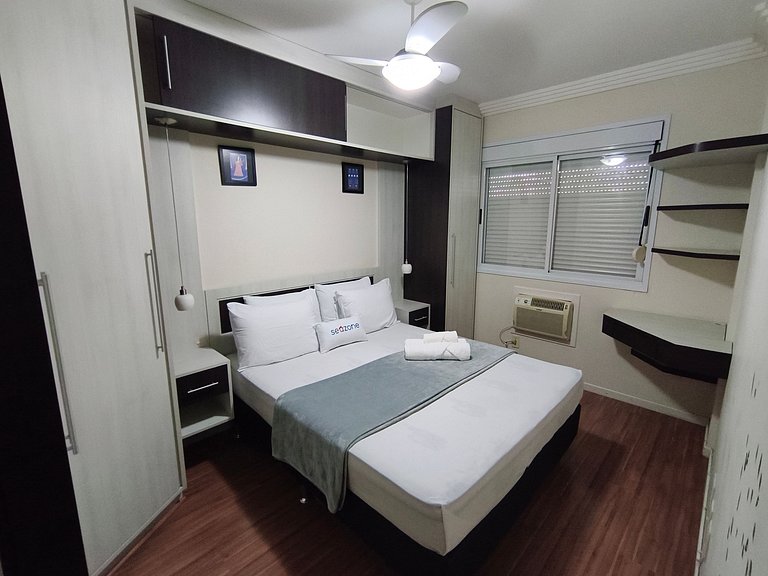 Apto c/ varanda a poucos minutos da Lagoa ELT0303