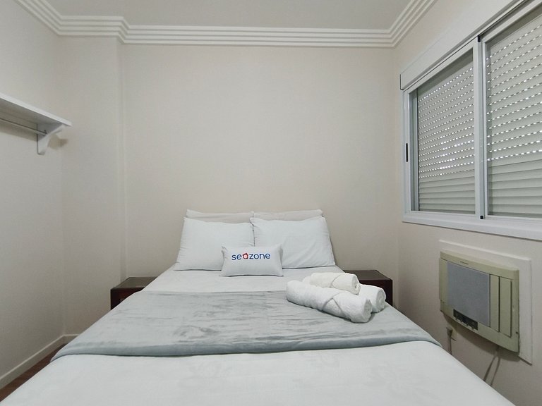 Apto c/ varanda a poucos minutos da Lagoa ELT0303