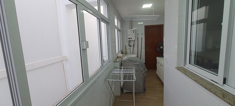 Apto vista frente mar em Cond. c/ Piscina EMQ0403