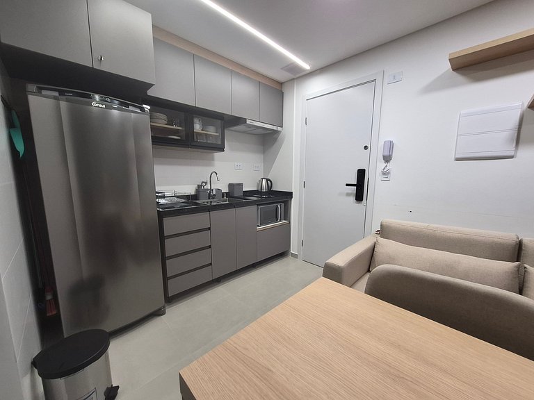 Estúdio c/ garagem em Curitiba PLA0209