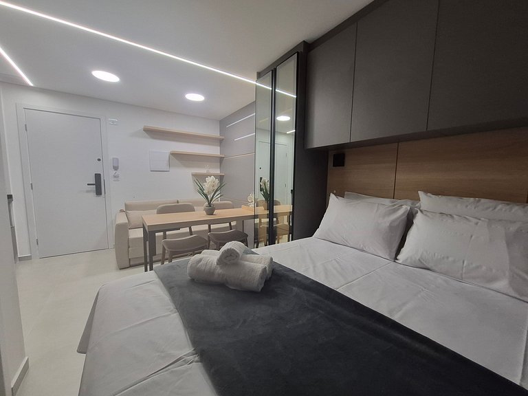 Estúdio c/ garagem em Curitiba PLA0209