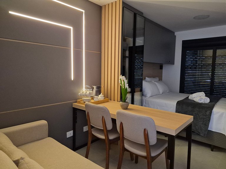 Estúdio c/ garagem em Curitiba PLA0209