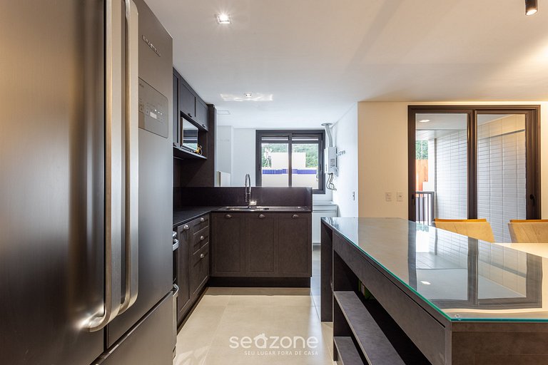 Apto Duplex Próximo à Praia em Jurerê JPR410