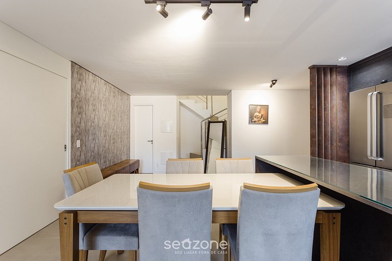 Apto Duplex Próximo à Praia em Jurerê JPR410