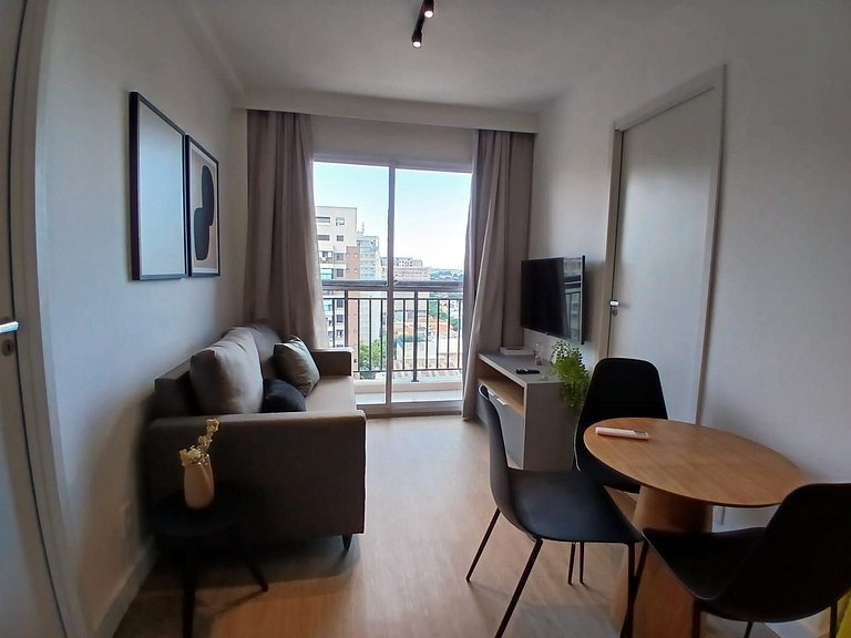 Apto c/ sacada a 350m do Shop. Ibirapuera ECG1308