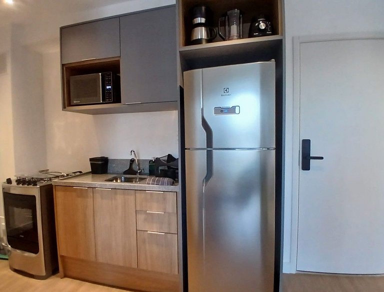 Apto c/ sacada a 350m do Shop. Ibirapuera ECG1308