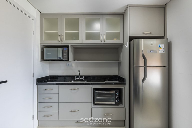 Studio em Curitiba em cond. c/ academia PLA0307